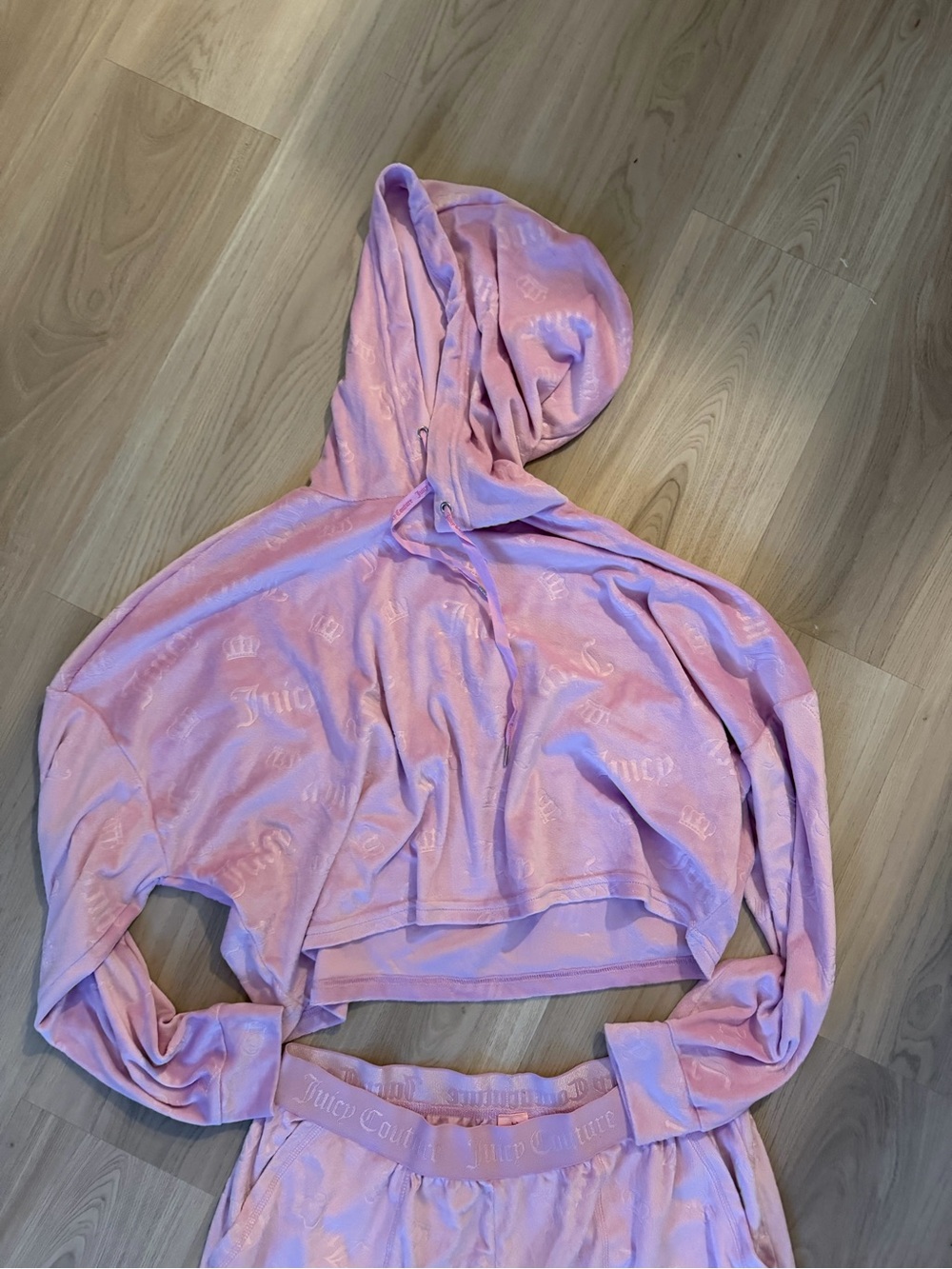 Juicy Couture Lilac Two-Piece Hooded Loungewear Set - Picture 3 of 3
